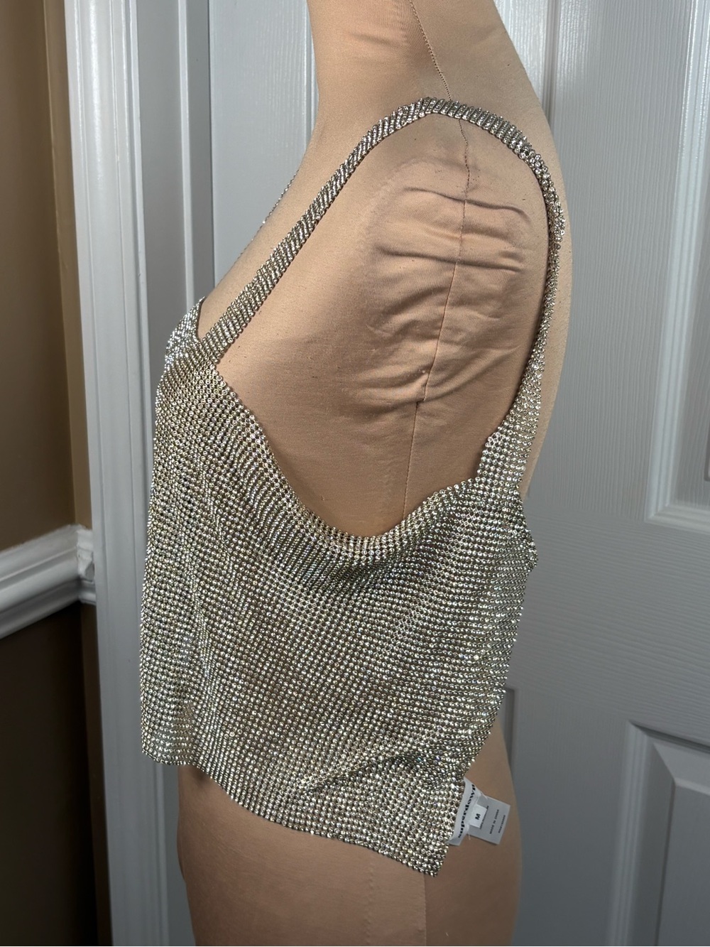 Superdown Mackenzie Crop Top in
Gold Size Medium A348 - Picture 7 of 14